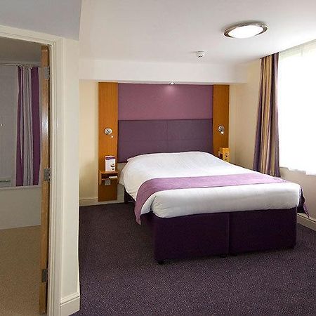 Premier Inn Bournemouth Central エクステリア 写真