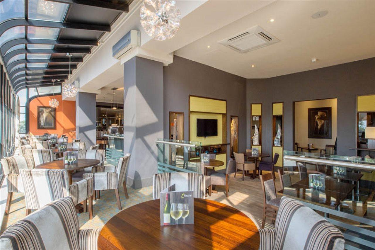 Premier Inn Bournemouth Central エクステリア 写真