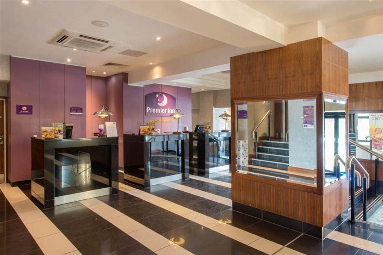 Premier Inn Bournemouth Central エクステリア 写真