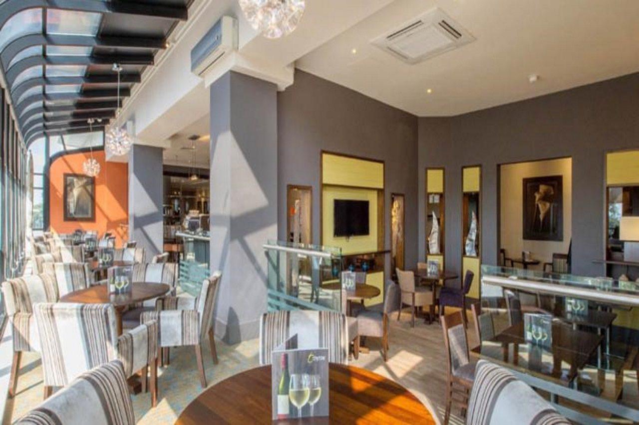 Premier Inn Bournemouth Central エクステリア 写真