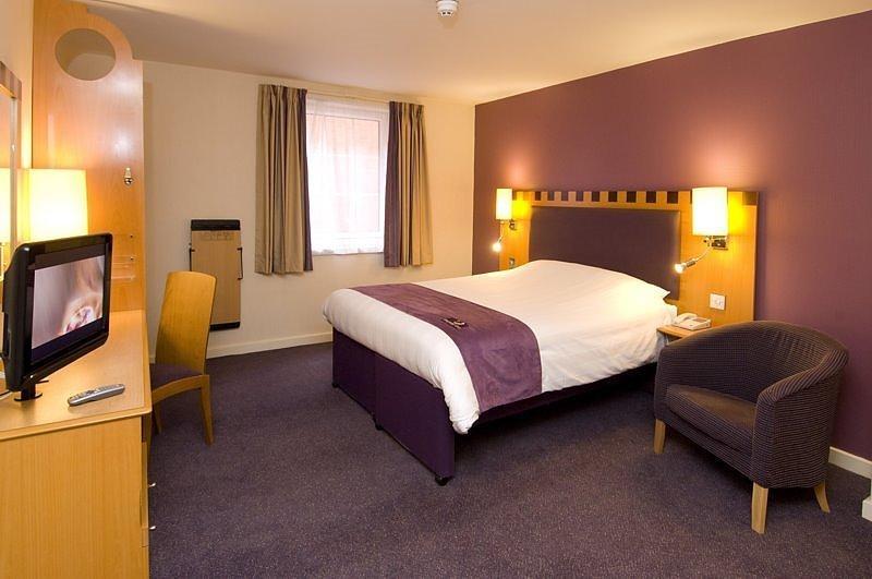 Premier Inn Bournemouth Central エクステリア 写真